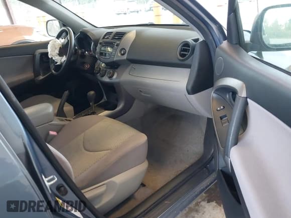 ✅ 2008 Toyota RAV4 • VIN: JTMZD33V986076362 • Lot: 43632110. Listed on IAAI with 163,699 mi. Free auction sales archive from the USA and detailed vehicle history report at DreamBid. Image 5.