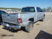 ✅ 2002 Dodge 2500 • VIN: 3B7KC23682M214357 • Lot: 43483582. Wystawiony na IAAI z przebiegiem 289 379 mil. Bezpłatny archiwum sprzedaży aukcyjnych z USA i szczegółowy raport historii pojazdu na DreamBid. Zdjęcie 4.