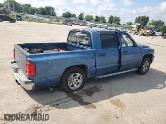 2006 Dodge Dakota SLT с VIN 1D7HE48K26S703071, выставлен на аукционе Copart как лот 67626405 с пробегом 127 648 миль миль и Списание • Salvage title. История ставок и продаж доступна на DreamBid. Изображение 3.