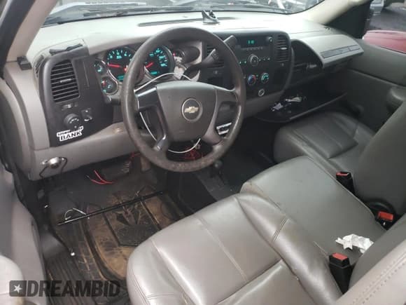 ✅ 2007 Chevrolet Silverado 2500HD 1LT • VIN: 1GCHK24K47E548472 • Lot: 92018835. Wystawiony na Copart z przebiegiem 87 946 mil. Bezpłatny archiwum sprzedaży aukcyjnych z USA i szczegółowy raport historii pojazdu na DreamBid. Zdjęcie 8.