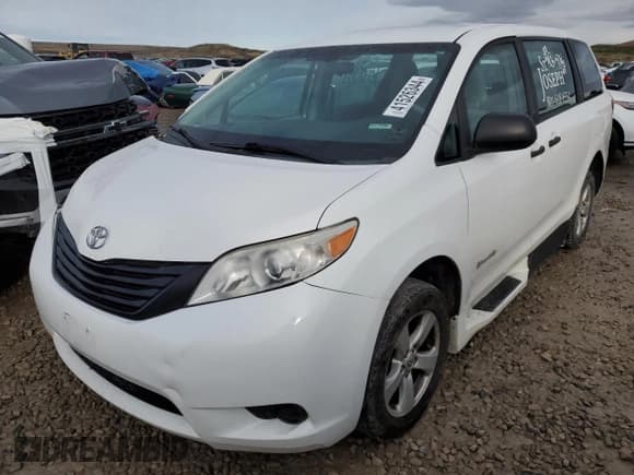 ✅ 2012 Toyota Sienna • VIN: 5TDZK3DC6CS266888 • Lot: 41526344. Listed on Copart with 167,705 mi. Free auction sales archive from the USA and detailed vehicle history report at DreamBid. Image 1.