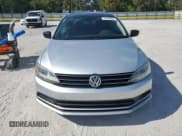 ✅ 2015 Volkswagen Jetta SE • VIN: 3VWD07AJ3FM277990 • Лот: 53229895. Опубликован ранее на Copart с пробегом 207 427 миль. Бесплатный доступ к архиву аукционных продаж из США и подробный отчёт об истории автомобиля на DreamBid. Изображение 5.
