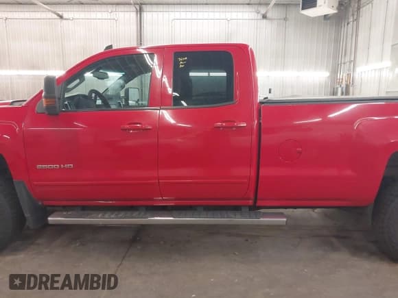✅ 2015 Chevrolet Silverado 2500HD LT • VIN: 1GC2KVEG0FZ527739 • Lot: 42731082. Wystawiony na IAAI z przebiegiem 301 898 mil. Bezpłatny archiwum sprzedaży aukcyjnych z USA i szczegółowy raport historii pojazdu na DreamBid. Zdjęcie 15.
