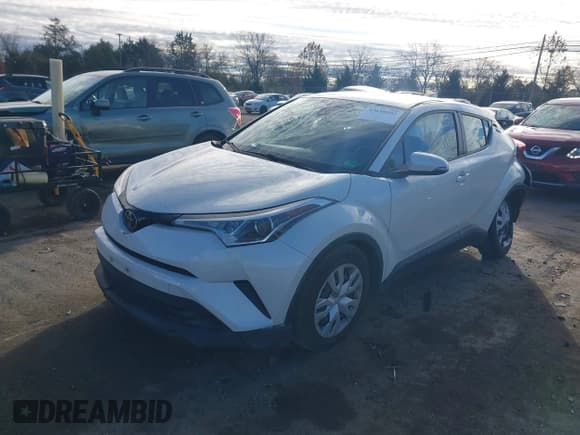 ✅ 2019 Toyota C-HR XLE • VIN: NMTKHMBX9KR089553 • Lot: 43658592. Listed on IAAI with 37,266 mi. Free auction sales archive from the USA and detailed vehicle history report at DreamBid. Image 2.
