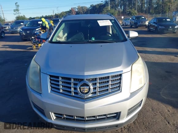✅ 2016 Cadillac SRX • VIN: 3GYFNAE33GS585318 • Lot: 43581475. Wystawiony na IAAI z przebiegiem 174 247 mil. Bezpłatny archiwum sprzedaży aukcyjnych z USA i szczegółowy raport historii pojazdu na DreamBid. Zdjęcie 12.