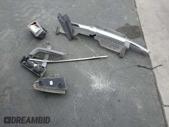 ✅ 2003 Chevrolet Silverado 1500 Work Truck • VIN: 2GCEC19X831273814 • Lot: 92317875. Listed on Copart with 157,542 mi. Free auction sales archive from the USA and detailed vehicle history report at DreamBid. Image 12.