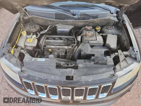 ✅ 2016 Jeep Compass Sport SE • VIN: 1C4NJCBA9GD666352 • Lot: 92598185. Wystawiony na Copart z przebiegiem 139 740 mil. Bezpłatny archiwum sprzedaży aukcyjnych z USA i szczegółowy raport historii pojazdu na DreamBid. Zdjęcie 12.