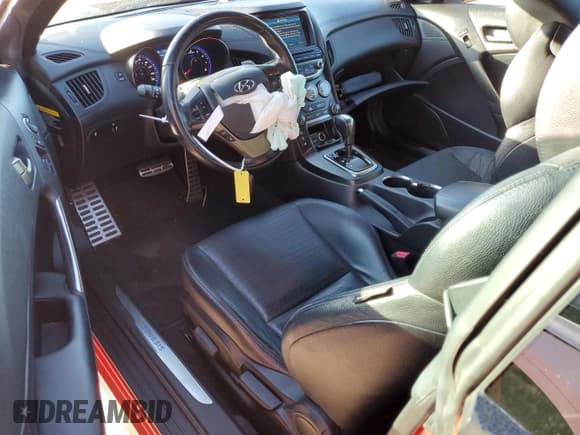 ✅ 2013 Hyundai Genesis Coupe R-Spec • VIN: KMHHU6KJ0DU091913 • Lot: 44828205. Wystawiony na Copart z przebiegiem 112 542 mil. Bezpłatny archiwum sprzedaży aukcyjnych z USA i szczegółowy raport historii pojazdu na DreamBid. Zdjęcie 8.