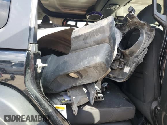 ✅ 2021 Jeep Wrangler Unlimited Sport S • VIN: 1C4HJXDN7MW592904 • Lot: 42833775. Listed on Copart with Not provided. Free auction sales archive from the USA and detailed vehicle history report at DreamBid. Image 11.