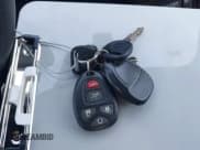 ✅ 2017 Chevrolet Traverse Premier • VIN: 1GNKRJKD9HJ235028 • Lot: 43579008. Wystawiony na IAAI z przebiegiem 186 330 mil. Bezpłatny archiwum sprzedaży aukcyjnych z USA i szczegółowy raport historii pojazdu na DreamBid. Zdjęcie 11.