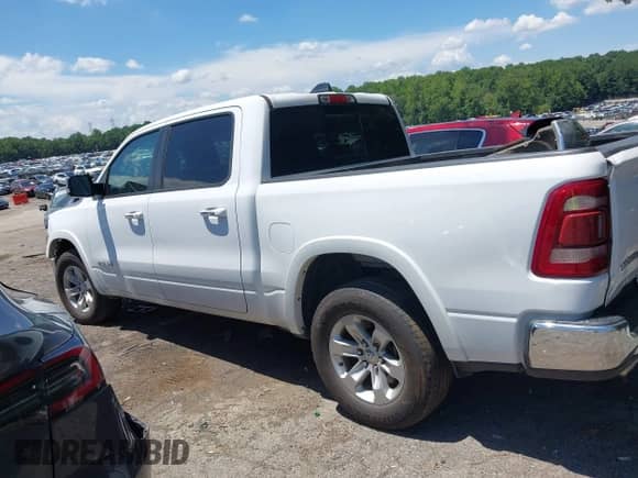 2022 Ram 1500 Laramie z VIN 1C6RREJT0NN230819, wystawiony jako IAAI lot #42696871 z przebiegiem 98 170 mil mil oraz . Historia ofert i sprzedaży dostępna na DreamBid. Obrazek 14.