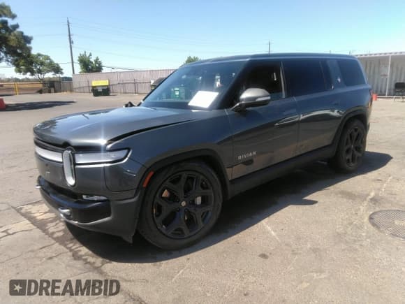 ✅ 2024 Rivian R1S Adventure • VIN: 7PDSGCBA7RN031539 • Lot: 42147306. Listed on IAAI with 22,212 mi. Free auction sales archive from the USA and detailed vehicle history report at DreamBid. Image 2.