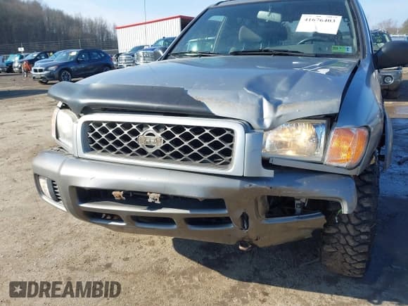 ✅ 2000 Nissan Pathfinder XE • VIN: JN8AR07Y4YW396999 • Lot: 41676403. Wystawiony na IAAI z przebiegiem 153 739 mil. Bezpłatny archiwum sprzedaży aukcyjnych z USA i szczegółowy raport historii pojazdu na DreamBid. Zdjęcie 6.