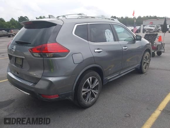 ✅ 2017 Nissan Rogue SL • VIN: JN8AT2MT7HW145402 • Lot: 42377013. Listed on IAAI with 93,421 mi. Free auction sales archive from the USA and detailed vehicle history report at DreamBid. Image 4.