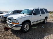 ✅ 2001 Chevrolet Blazer LT • VIN: 1GNDT13W01K243402 • Lot: 65864394. Wystawiony na Copart z przebiegiem 145 004 mil. Bezpłatny archiwum sprzedaży aukcyjnych z USA i szczegółowy raport historii pojazdu na DreamBid. Zdjęcie 1.