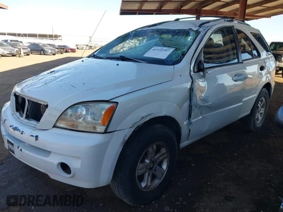 ✅ 2004 Kia Sorento LX • VIN: KNDJD733145246376 • Лот: 41535207. Опубликован ранее на IAAI с пробегом 232 052 миль. Бесплатный доступ к архиву аукционных продаж из США и подробный отчёт об истории автомобиля на DreamBid. Изображение 17.