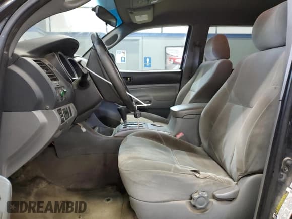 ✅ 2005 Toyota Tacoma • VIN: 5TEMU52N15Z133854 • Lot: 71596085. Listed on Copart with 295,277 mi. Free auction sales archive from the USA and detailed vehicle history report at DreamBid. Image 7.