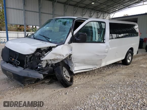 ✅ 2012 Chevrolet Express Passenger 1LS • VIN: 1GAZGZFA0C1194298 • Лот: 78395734. Опубликован ранее на Copart с пробегом 134 333 миль. Бесплатный доступ к архиву аукционных продаж из США и подробный отчёт об истории автомобиля на DreamBid. Изображение 1.