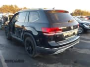 ✅ 2019 Volkswagen Atlas SEL • VIN: 1V2MR2CA9KC540017 • Lot: 43704377. Wystawiony na IAAI z przebiegiem 88 068 mil. Bezpłatny archiwum sprzedaży aukcyjnych z USA i szczegółowy raport historii pojazdu na DreamBid. Zdjęcie 3.