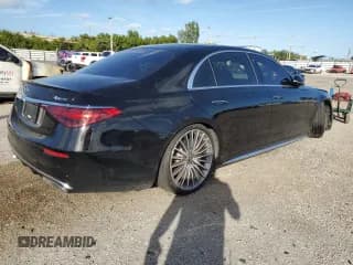 ✅ 2023 Mercedes-Benz S 500 • VIN: W1K6G6DBXPA223225 • Lot: 77657213. Wystawiony na Copart z przebiegiem 2 043 mil. Bezpłatny archiwum sprzedaży aukcyjnych z USA i szczegółowy raport historii pojazdu na DreamBid. Zdjęcie 3.