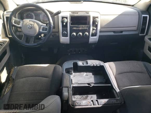 ✅ 2009 Dodge 1500 SLT • VIN: 1D3HV13T19S768112 • Лот: 79055134. Размещён на Copart с пробегом 195 657 миль миль. Получите бесплатный доступ к архиву аукционных продаж из США и посмотрите подробный отчёт об истории автомобиля на DreamBid. Изображение 8.