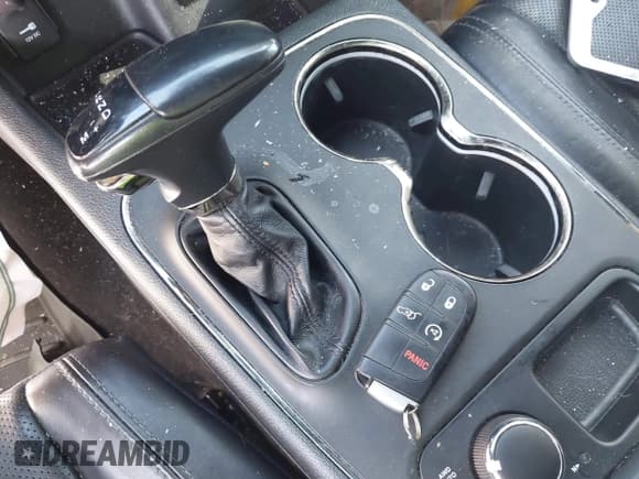 ✅ 2020 Dodge Durango R/T • VIN: 1C4SDJCT5LC330499 • Lot: 41948714. Wystawiony na IAAI z przebiegiem 76 254 mil. Bezpłatny archiwum sprzedaży aukcyjnych z USA i szczegółowy raport historii pojazdu na DreamBid. Zdjęcie 11.