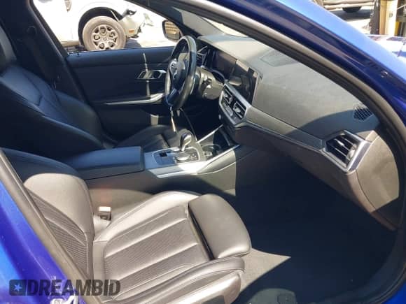 2022 BMW 3 Series 330i z VIN 3MW5R1J00N8C34004, wystawiony jako IAAI lot #43299674 z przebiegiem 48 480 mil mil oraz . Historia ofert i sprzedaży dostępna na DreamBid. Obrazek 5.