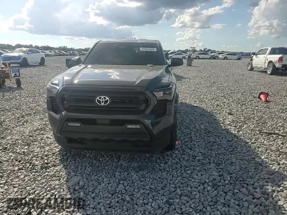✅ 2024 Toyota Tacoma SR5 • VIN: 3TYLB5JN3RT032440 • Lot: 82655455. Wystawiony na Copart z przebiegiem 31 209 mil. Bezpłatny archiwum sprzedaży aukcyjnych z USA i szczegółowy raport historii pojazdu na DreamBid. Zdjęcie 13.