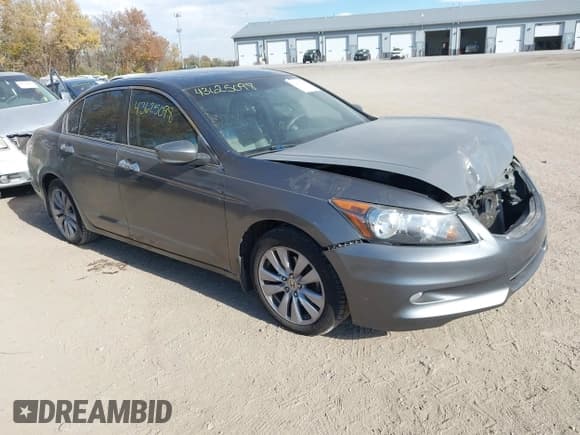 ✅ 2011 Honda Accord EX-L • VIN: 1HGCP3F82BA012057 • Lot: 43625098. Wystawiony na IAAI z przebiegiem 205 818 mil. Bezpłatny archiwum sprzedaży aukcyjnych z USA i szczegółowy raport historii pojazdu na DreamBid. Zdjęcie 1.