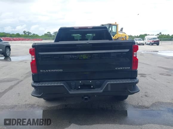 ✅ 2023 Chevrolet Silverado 1500 Custom • VIN: 3GCPABEK6PG159709 • Lot: 43142018. Wystawiony na IAAI z przebiegiem Nie podano. Bezpłatny archiwum sprzedaży aukcyjnych z USA i szczegółowy raport historii pojazdu na DreamBid. Zdjęcie 16.