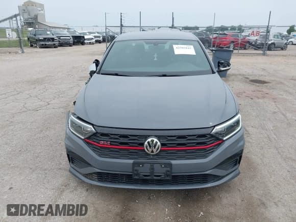 ✅ 2019 Volkswagen Jetta S • VIN: 3VW6T7BU8KM184224 • Lot: 42503842. Wystawiony na IAAI z przebiegiem 97 563 mil. Bezpłatny archiwum sprzedaży aukcyjnych z USA i szczegółowy raport historii pojazdu na DreamBid. Zdjęcie 12.