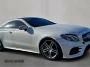 ✅ 2018 Mercedes-Benz E 400 • VIN: WDD1J6FB2JF054904 • Лот: 96786685. Опубликован ранее на Copart с пробегом 94 136 миль. Бесплатный доступ к архиву аукционных продаж из США и подробный отчёт об истории автомобиля на DreamBid. Изображение 1.