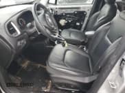 ✅ 2019 Jeep Renegade Limited • VIN: ZACNJBD18KPJ93770 • Lot: 50720035. Wystawiony na Copart z przebiegiem 79 066 mil. Bezpłatny archiwum sprzedaży aukcyjnych z USA i szczegółowy raport historii pojazdu na DreamBid. Zdjęcie 7.