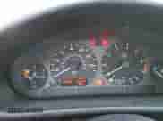 1998 BMW 3 Series 323i z VIN WBABJ7321WEA17056, wystawiony jako Copart lot #75431624 z przebiegiem 189 710 mil mil oraz Szkoda całkowita • Salvage title. Historia ofert i sprzedaży dostępna na DreamBid. Obrazek 9.