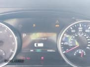 ✅ 2022 Kia Carnival LXS • VIN: KNDNB4H32N6122787 • Lot: 43179301. Wystawiony na IAAI z przebiegiem 44 883 mil. Bezpłatny archiwum sprzedaży aukcyjnych z USA i szczegółowy raport historii pojazdu na DreamBid. Zdjęcie 7.