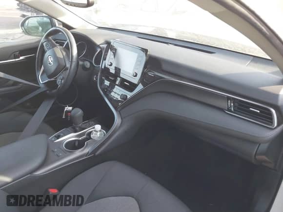 2021 Toyota Camry LE with VIN 4T1R11BK6MU034902, listed as a IAAI auction lot 41265861 with 32,060 mi miles and . Bid and sale history available at DreamBid. Image 5.