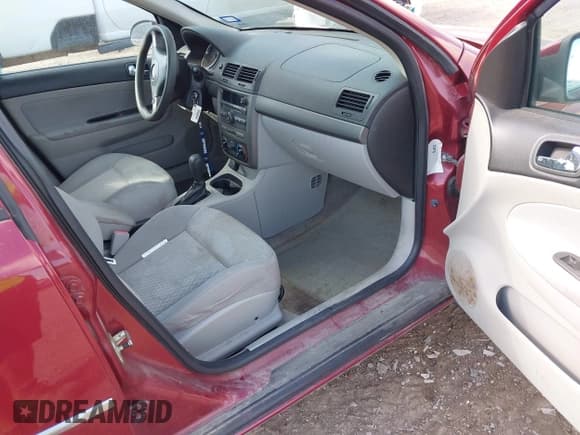 ✅ 2009 Chevrolet Cobalt 1LT • VIN: 1G1AT58H897156156 • Lot: 43409329. Listed on IAAI with 179,134 mi. Free auction sales archive from the USA and detailed vehicle history report at DreamBid. Image 5.