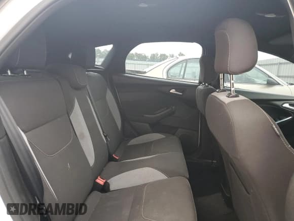 ✅ 2017 Ford Focus ST • VIN: 1FADP3L91HL221535 • Lot: 84009415. Wystawiony na Copart z przebiegiem 81 210 mil. Bezpłatny archiwum sprzedaży aukcyjnych z USA i szczegółowy raport historii pojazdu na DreamBid. Zdjęcie 10.