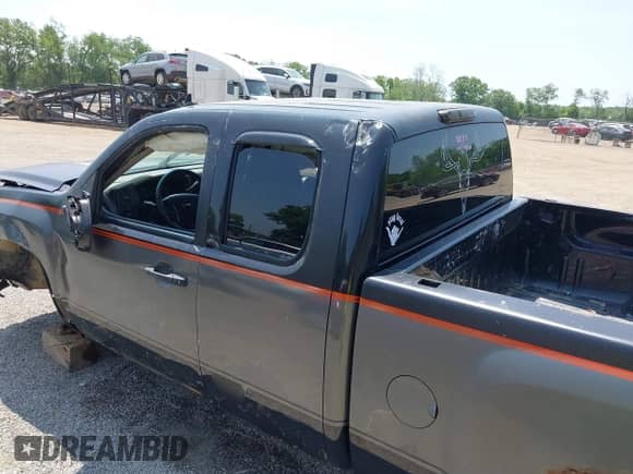 ✅ 2011 Chevrolet Silverado 1500 LS • VIN: 1GCRKREA6BZ342042 • Lot: 42410354. Wystawiony na IAAI z przebiegiem 290 263 mil mil. Skorzystaj z bezpłatnego archiwum sprzedaży aukcyjnych z USA i zobacz szczegółowy raport historii pojazdu na DreamBid. Zdjęcie 13.