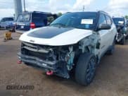 ✅ 2019 Jeep Compass Trailhawk • VIN: 3C4NJDDB8KT597782 • Lot: 43368576. Wystawiony na IAAI z przebiegiem 116 485 mil. Bezpłatny archiwum sprzedaży aukcyjnych z USA i szczegółowy raport historii pojazdu na DreamBid. Zdjęcie 6.