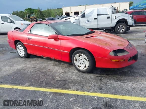 ✅ 1995 Chevrolet Camaro • VIN: 2G1FP22S2S2160911 • Lot: 42413545. Listed on IAAI with 32,767 mi. Free auction sales archive from the USA and detailed vehicle history report at DreamBid. Image 1.