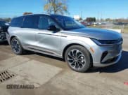 ✅ 2025 Lincoln Nautilus Reserve • VIN: 5LMPJ8KA6SJ921872 • Lot: 43471010. Wystawiony na IAAI z przebiegiem 2 043 mil. Bezpłatny archiwum sprzedaży aukcyjnych z USA i szczegółowy raport historii pojazdu na DreamBid. Zdjęcie 1.