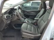 ✅ 2023 Chevrolet Bolt EV 2LT • VIN: 1G1FX6S04P4182576 • Lot: 45346784. Wystawiony na Copart z przebiegiem 1 819 mil. Bezpłatny archiwum sprzedaży aukcyjnych z USA i szczegółowy raport historii pojazdu na DreamBid. Zdjęcie 7.