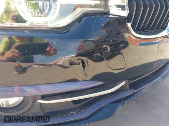 ✅ 2018 BMW 3 Series 330i • VIN: WBA8B9C54JEE83246 • Lot: 43319232. Listed on IAAI with 55,385 mi. Free auction sales archive from the USA and detailed vehicle history report at DreamBid. Image 19.