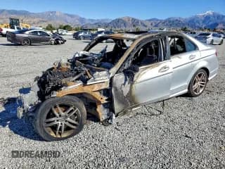 ✅ 2013 Mercedes-Benz C 250 Sport • VIN: WDDGF4HB2DR256870 • Lot: 94717415. Wystawiony na Copart z przebiegiem Nie podano. Bezpłatny archiwum sprzedaży aukcyjnych z USA i szczegółowy raport historii pojazdu na DreamBid. Zdjęcie 1.