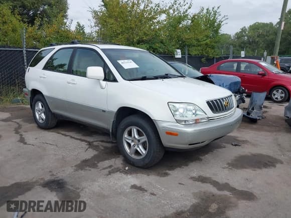 ✅ 2002 Lexus RX 300 • VIN: JTJHF10U820276405 • Лот: 42288420. Опубликован ранее на IAAI с пробегом Не указан. Бесплатный доступ к архиву аукционных продаж из США и подробный отчёт об истории автомобиля на DreamBid. Изображение 1.