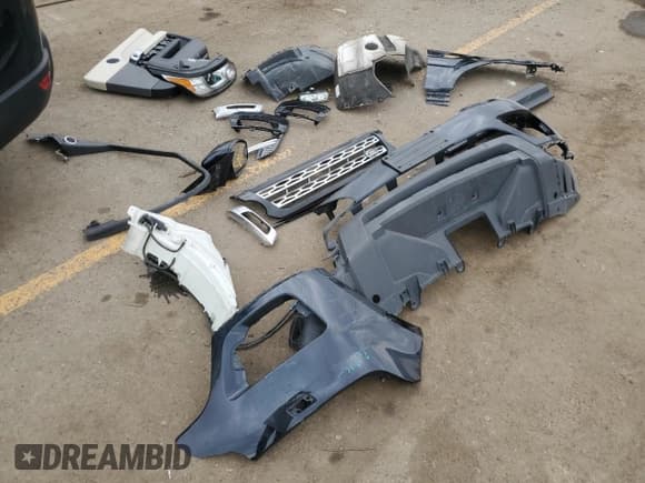 ✅ 2016 Land Rover Range Rover Sport HSE • VIN: SALWR2VF3GA634604 • Lot: 52713985. Listed on Copart with 102,282 mi. Free auction sales archive from the USA and detailed vehicle history report at DreamBid. Image 13.