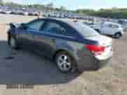 2013 Chevrolet Cruze 1LT z VIN 1G1PC5SB5D7211895, wystawiony jako IAAI lot #43385284 z przebiegiem 157 893 mil mil oraz . Historia ofert i sprzedaży dostępna na DreamBid. Obrazek 3.