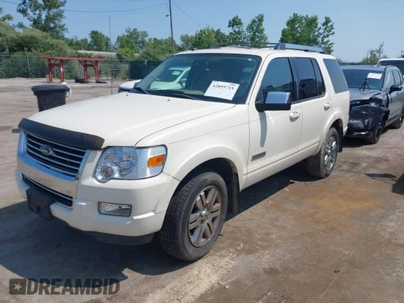 ✅ 2008 Ford Explorer Limited • VIN: 1FMEU75E78UA57156 • Lot: 42895715. Wystawiony na IAAI z przebiegiem 215 365 mil. Bezpłatny archiwum sprzedaży aukcyjnych z USA i szczegółowy raport historii pojazdu na DreamBid. Zdjęcie 17.