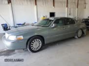 ✅ 2005 Lincoln Town Car Signature • VIN: 1LNHM81W05Y658589 • Лот: 89519755. Опубликован ранее на Copart с пробегом 216 403 миль. Бесплатный доступ к архиву аукционных продаж из США и подробный отчёт об истории автомобиля на DreamBid. Изображение 1.